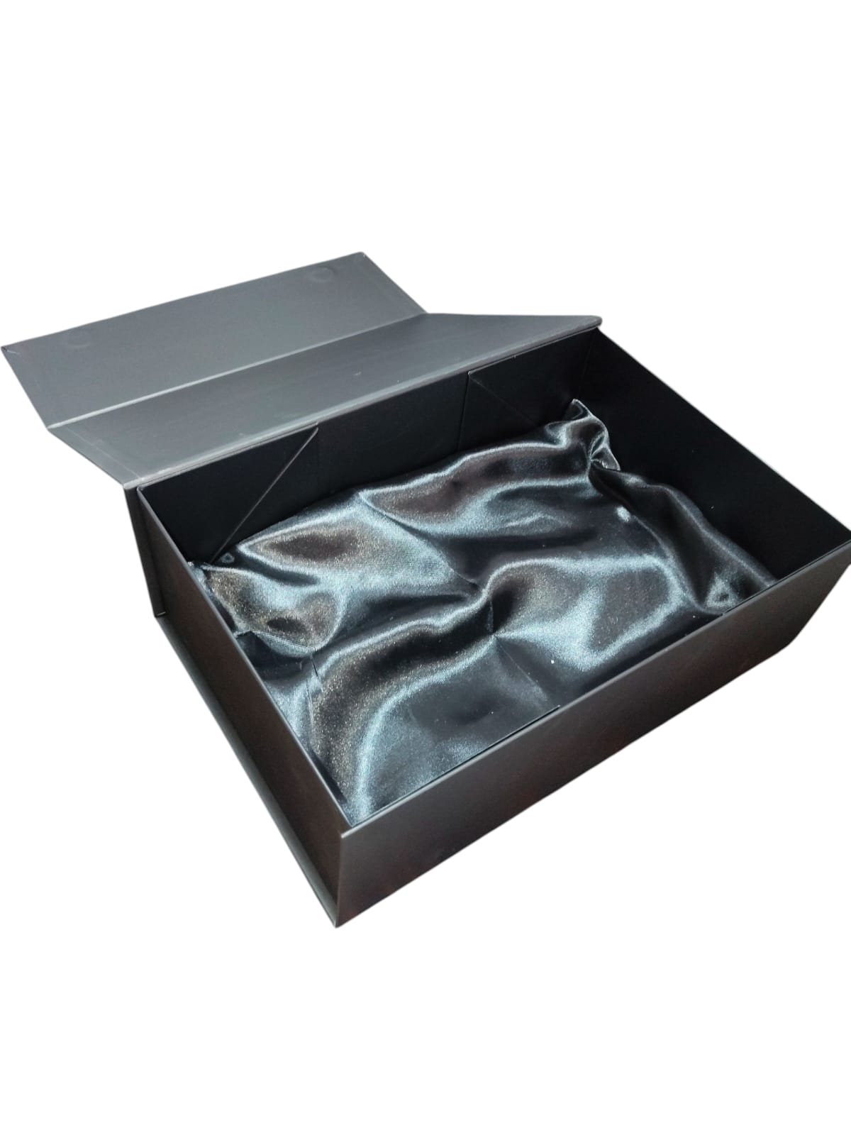 1 caja de cartón de lujo con cierre magnético